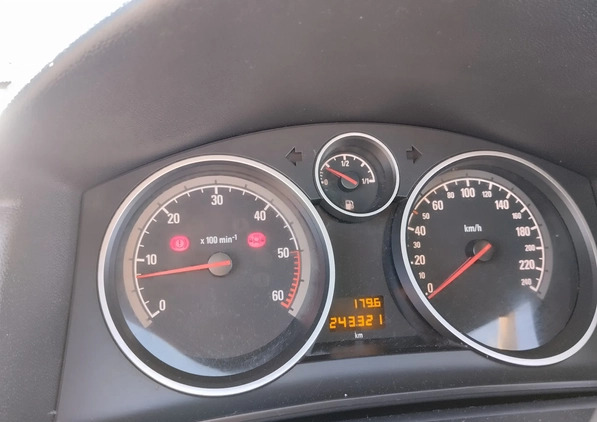 Opel Astra cena 10900 przebieg: 243000, rok produkcji 2009 z Ustrzyki Dolne małe 254